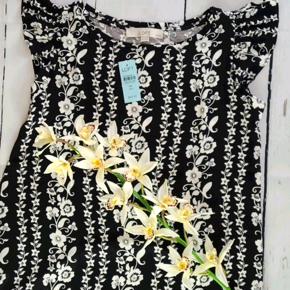 LOFT Petite Vine Ruffle Sleeve Mixed Media Top